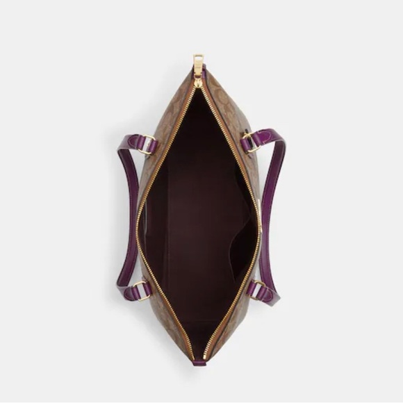 COACH Nwt Gallery Signature Canvas Tote with Coach shopping Bag & Box - Picture 6 of 11